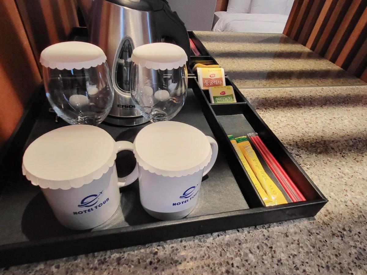 Hotel Tour Incheon Airport Hotel & Suites Bagian luar foto