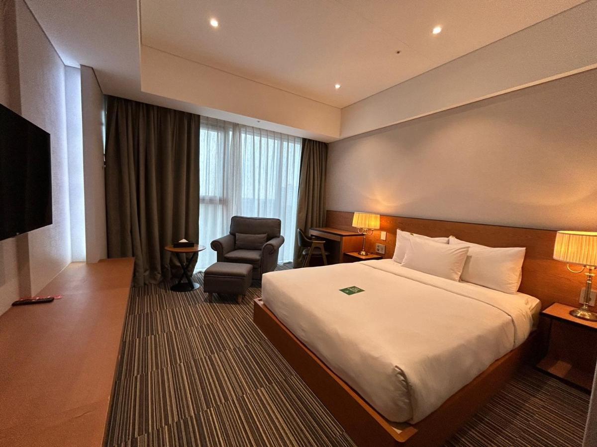 Hotel Tour Incheon Airport Hotel & Suites Bagian luar foto